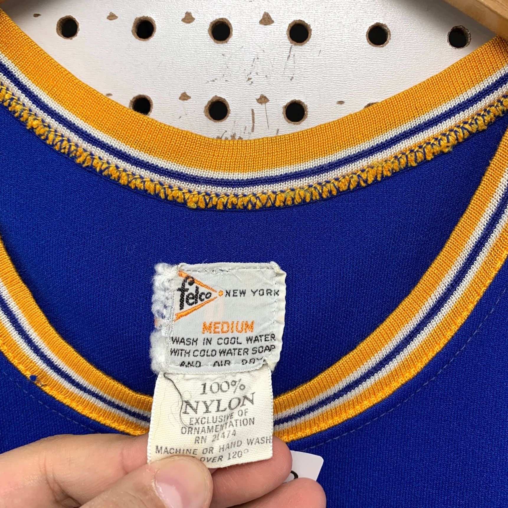 Vintage VINTAGE Felco Basketball Jersey Mens M Blue Yellow #15 USA Size US M / EU 48-50 / 2 - 2 Thumbnail