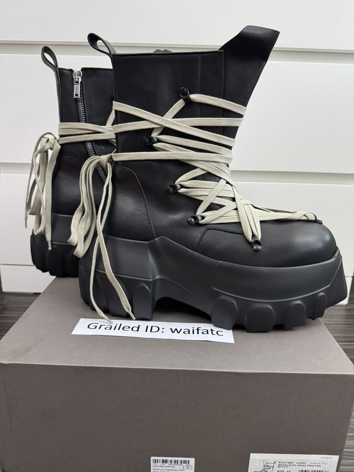 Rick Owens RICK OWENS TEMPLE BLACK MEGALACED MEGA TRACTOR BOOTS Size US 10 / EU 43 - 2 Thumbnail