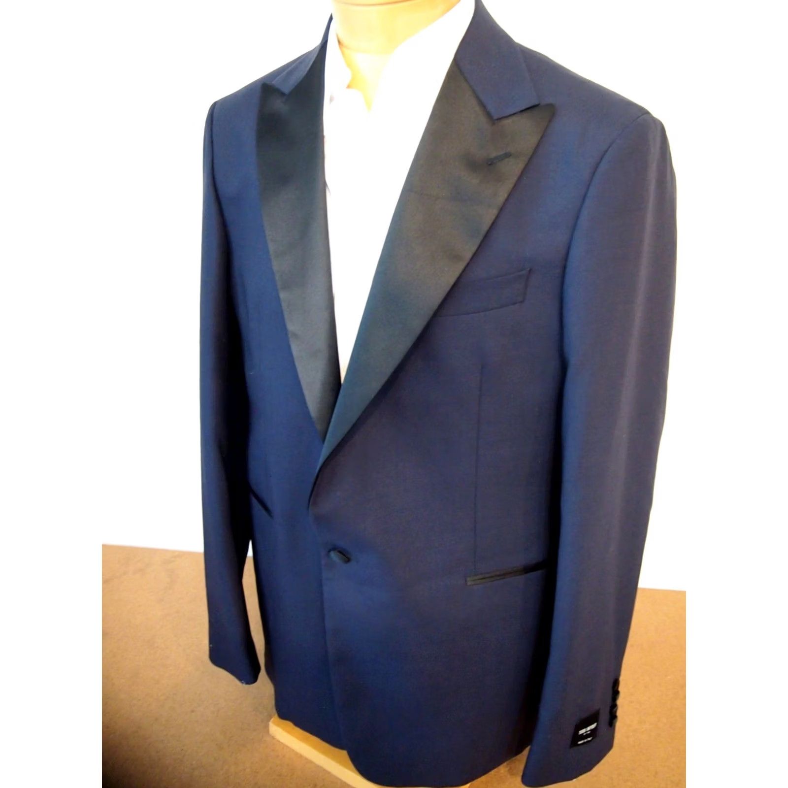 Todd Snyder Todd Snyder Tuxedo Jacket Mens 44L Navy Peak Lapel Dinner NWT Made in Italy Size 44R - 3 Thumbnail
