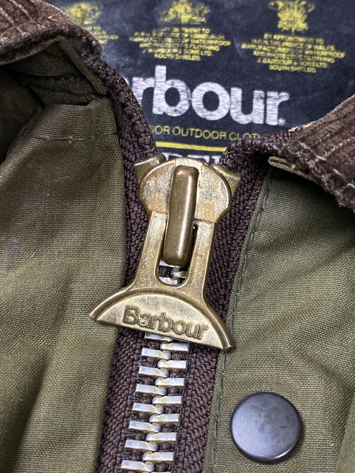 Barbour Vintage Sunfaded Barbour Border Waxed Jacket Made in England Size US XL / EU 56 / 4 - 16 Thumbnail