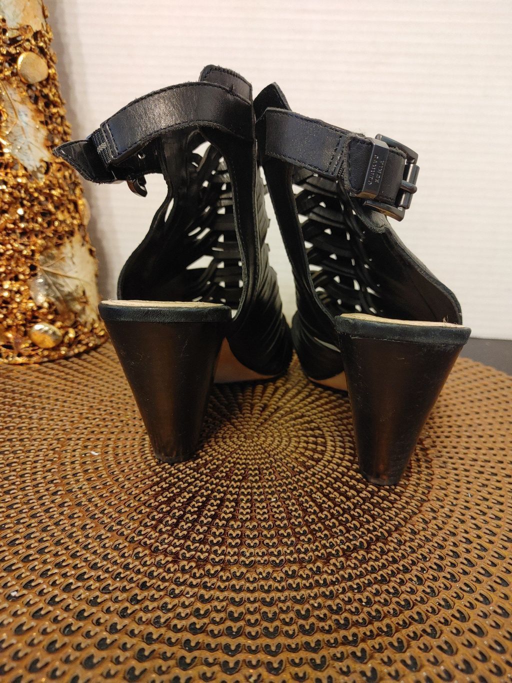 Vince Camuto Vince Camuto size 9M Size US 9 / IT 39 - 5 Thumbnail