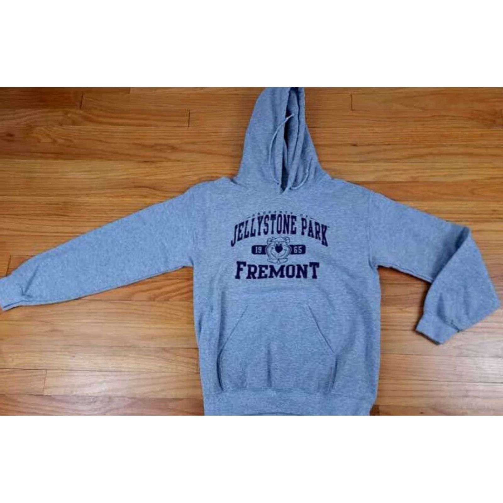 Vintage VINTAGE Jellystone Park Yogi Bear Fremont Grey Pullover Hooded Small Sweatshirt Size S / US 4 / IT 40 - 2 Thumbnail