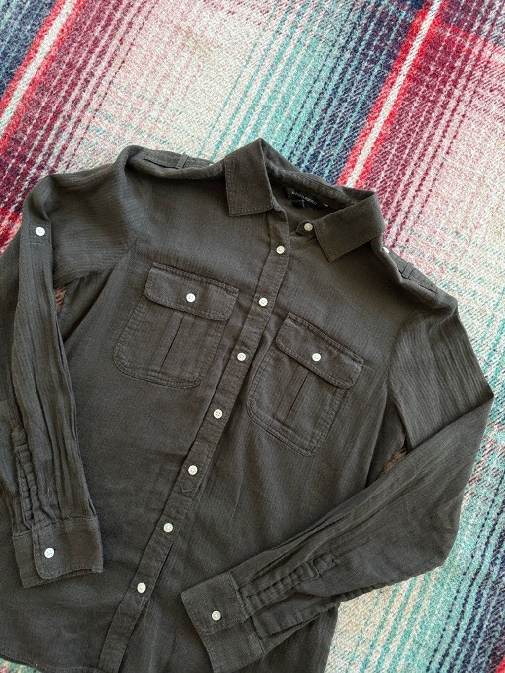 Banana Republic Women's Banana Republic Green Herringbone Officer Shirt S Size S / US 4 / IT 40 - 2 Thumbnail