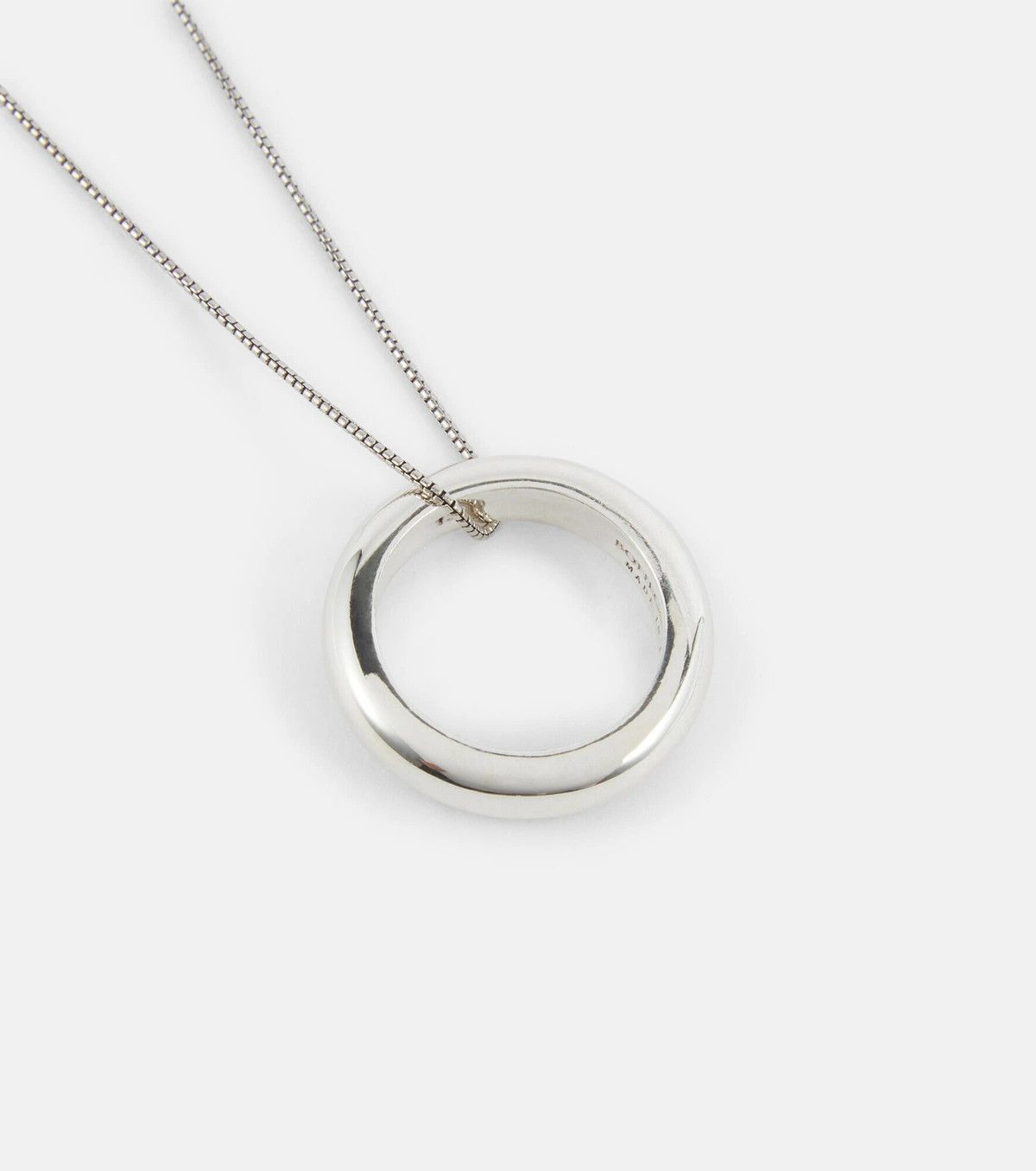BOTTEGA VENETA Essentials silver round pendant necklace q
