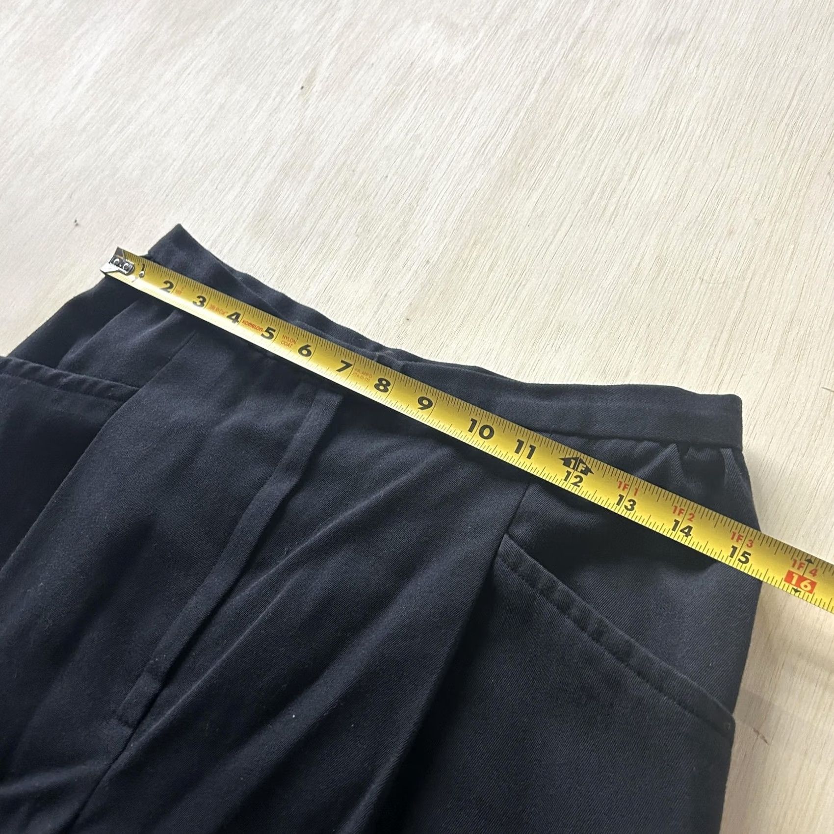 Halston VINTAGE Halston III Pants Womens 12 Black Pleated Straight Leg Elastic Waist Dressy Work Size 34" / US 12 / IT 48 - 4 Thumbnail
