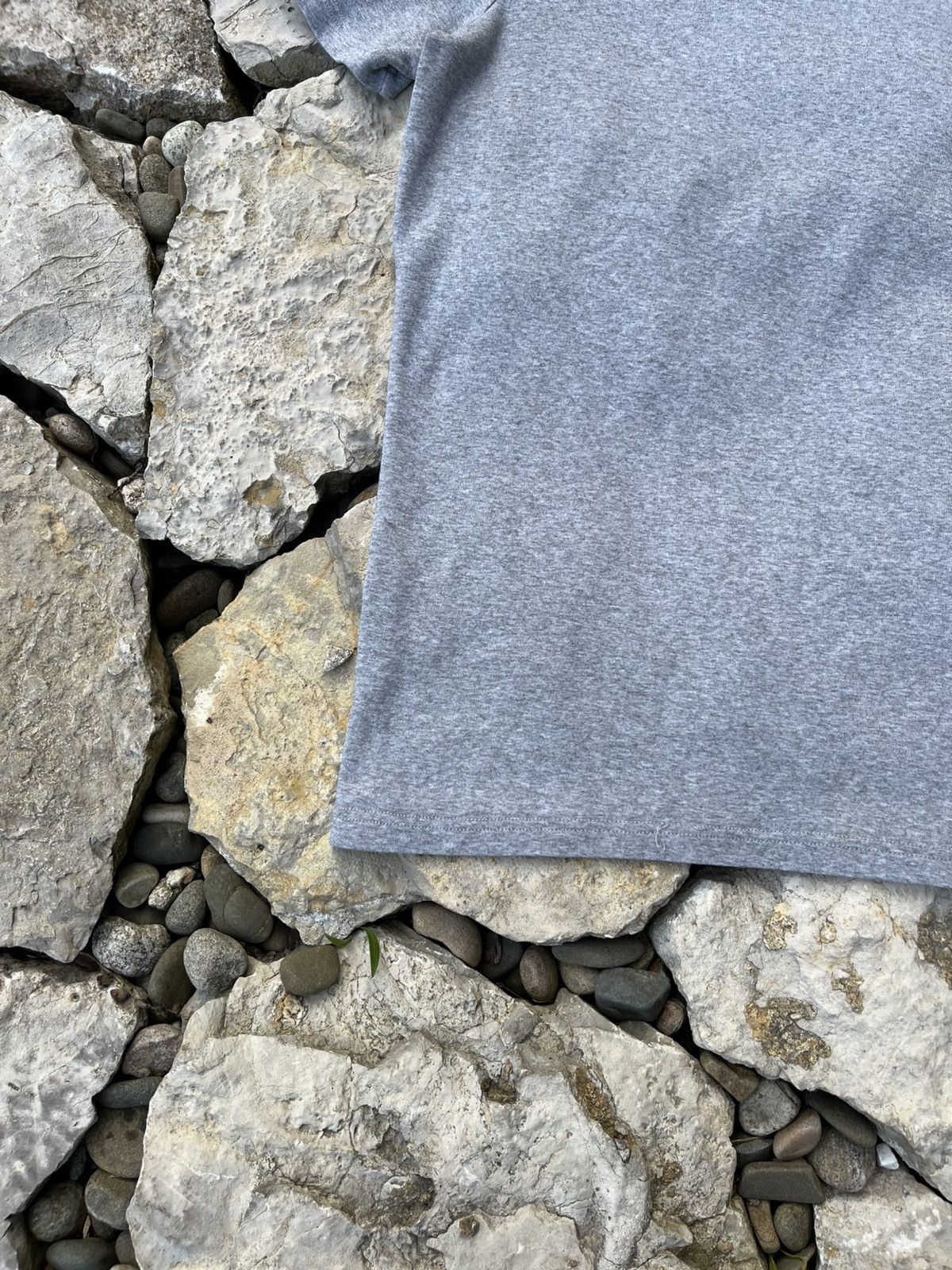 Designer × Tom Ford Tom Ford basic grey stretchy t-shirt tee crewneck slim fit Size US L / EU 52-54 / 3 - 6 Thumbnail