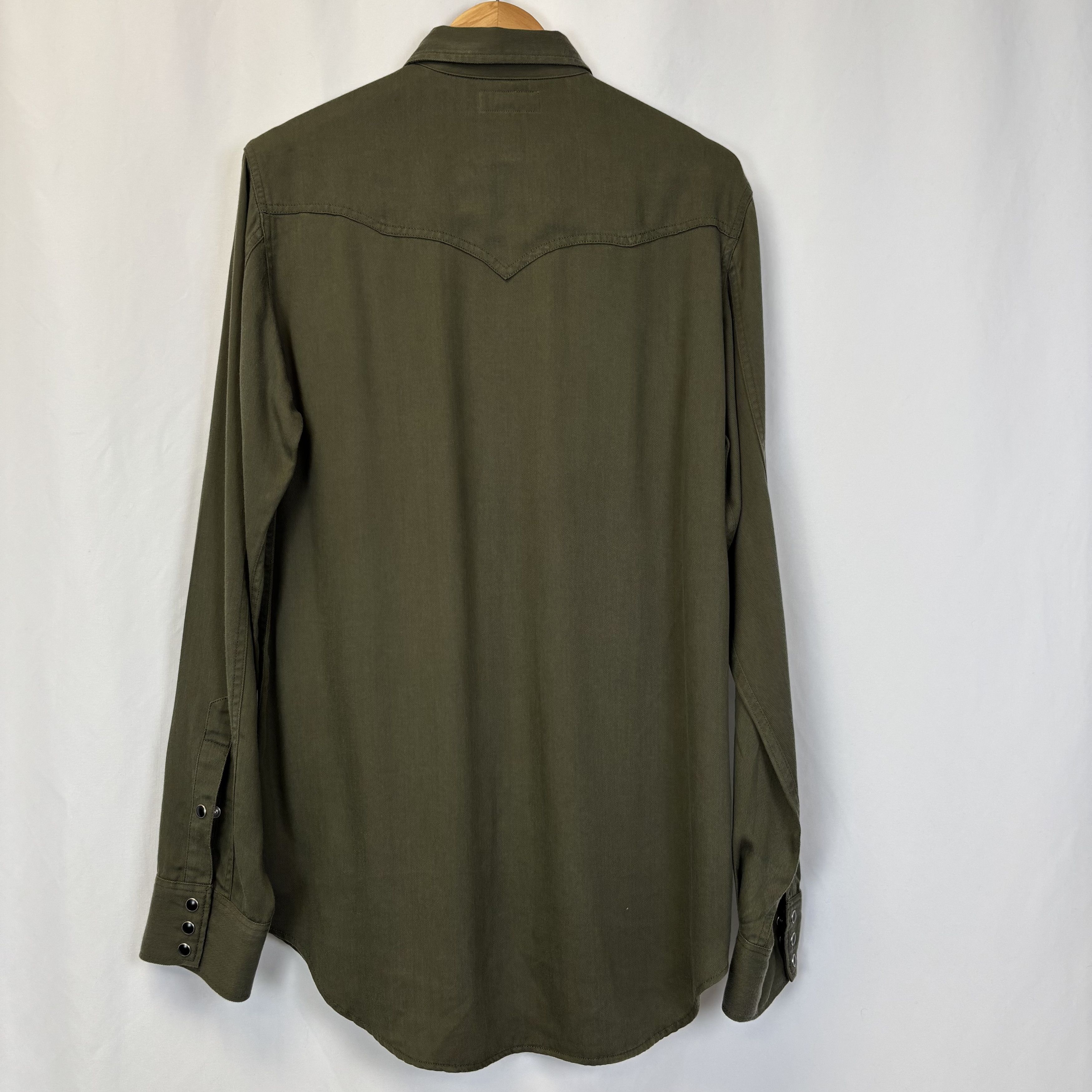 Saint Laurent Paris Saint Laurent Green Shirt Size US XL / EU 56 / 4 - 2 Thumbnail