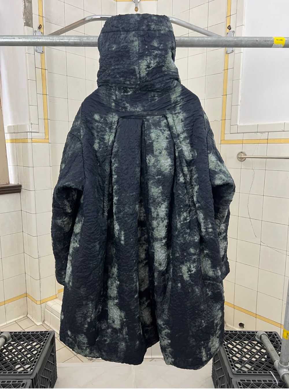 Issey Miyake × Vintage Archive Issey Miyake Crinkle Dyed Puffer with Fleece Lining Size US L / EU 52-54 / 3 - 2 Thumbnail