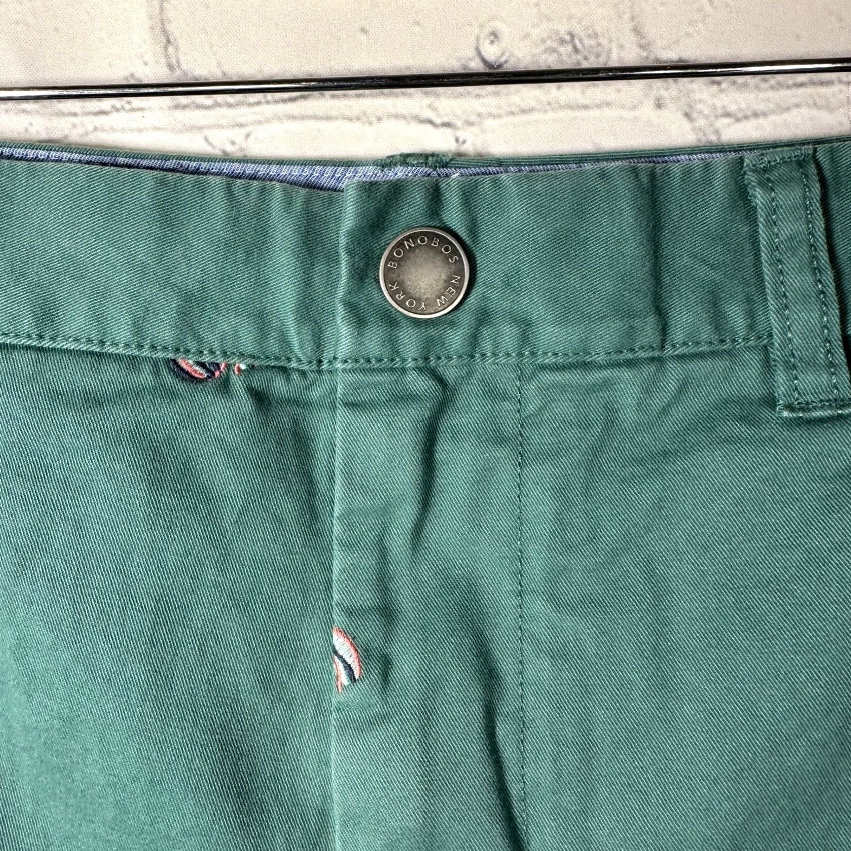 Bonobos Bonobos Chino Shorts 38 Green Embroidered Lobster Nautical 9 Inseam Casual Mens Shorts Size US 38 / EU 54 - 2 Thumbnail