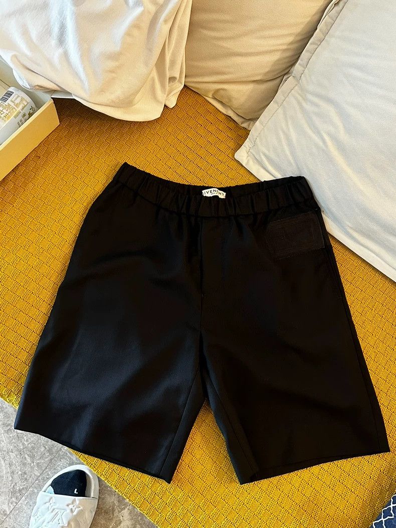 Givenchy Givenchy SizeL 23 Model Men's Woolen Suit Shorts, Size 48 / Size US 31 - 1 Thumbnail