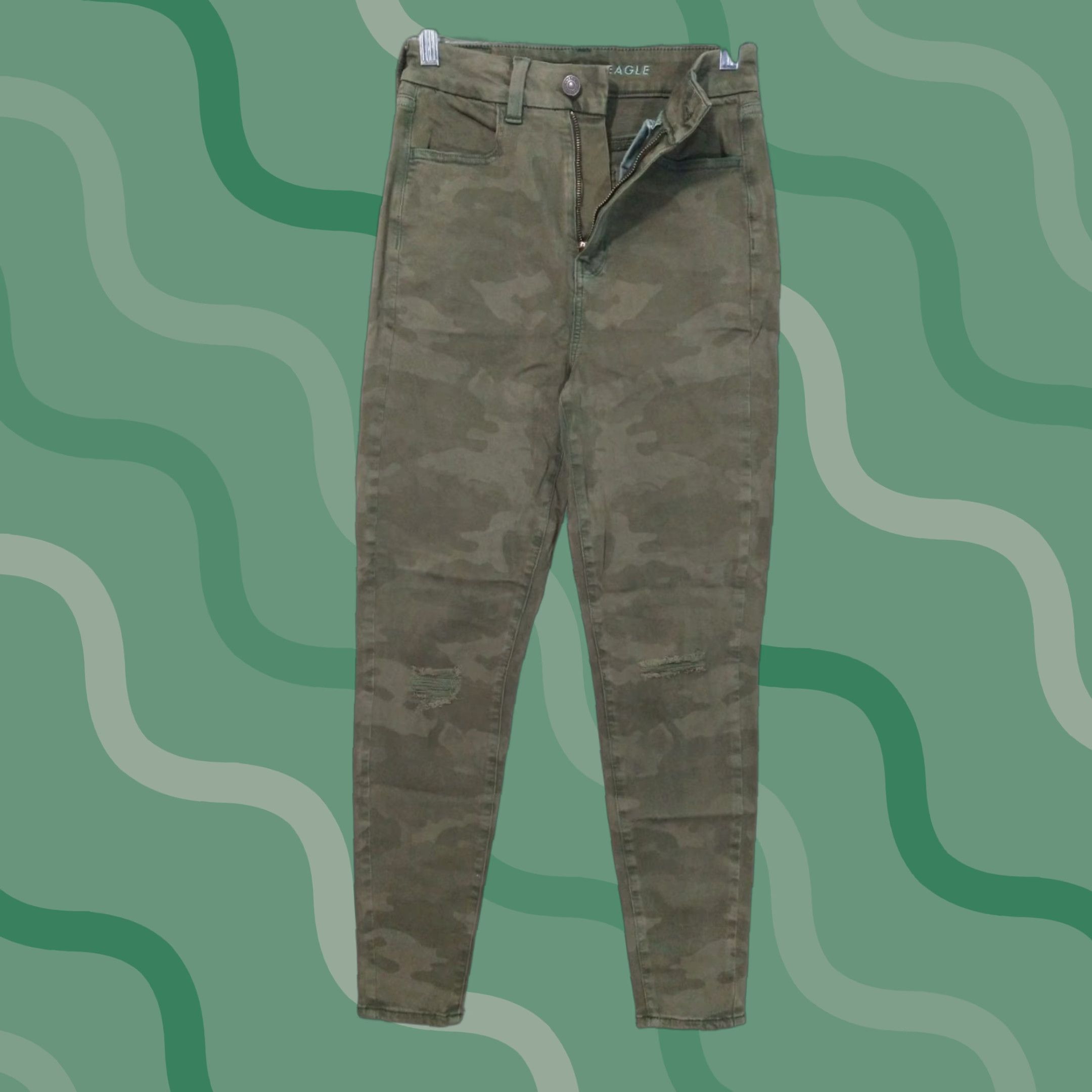 American Eagle Outfitters American Eagle Jeans Women 4 Camo Jegging Next Level Stretch Curvy Super Hi Rise Size 27" / US 4 / IT 40 - 1 Thumbnail