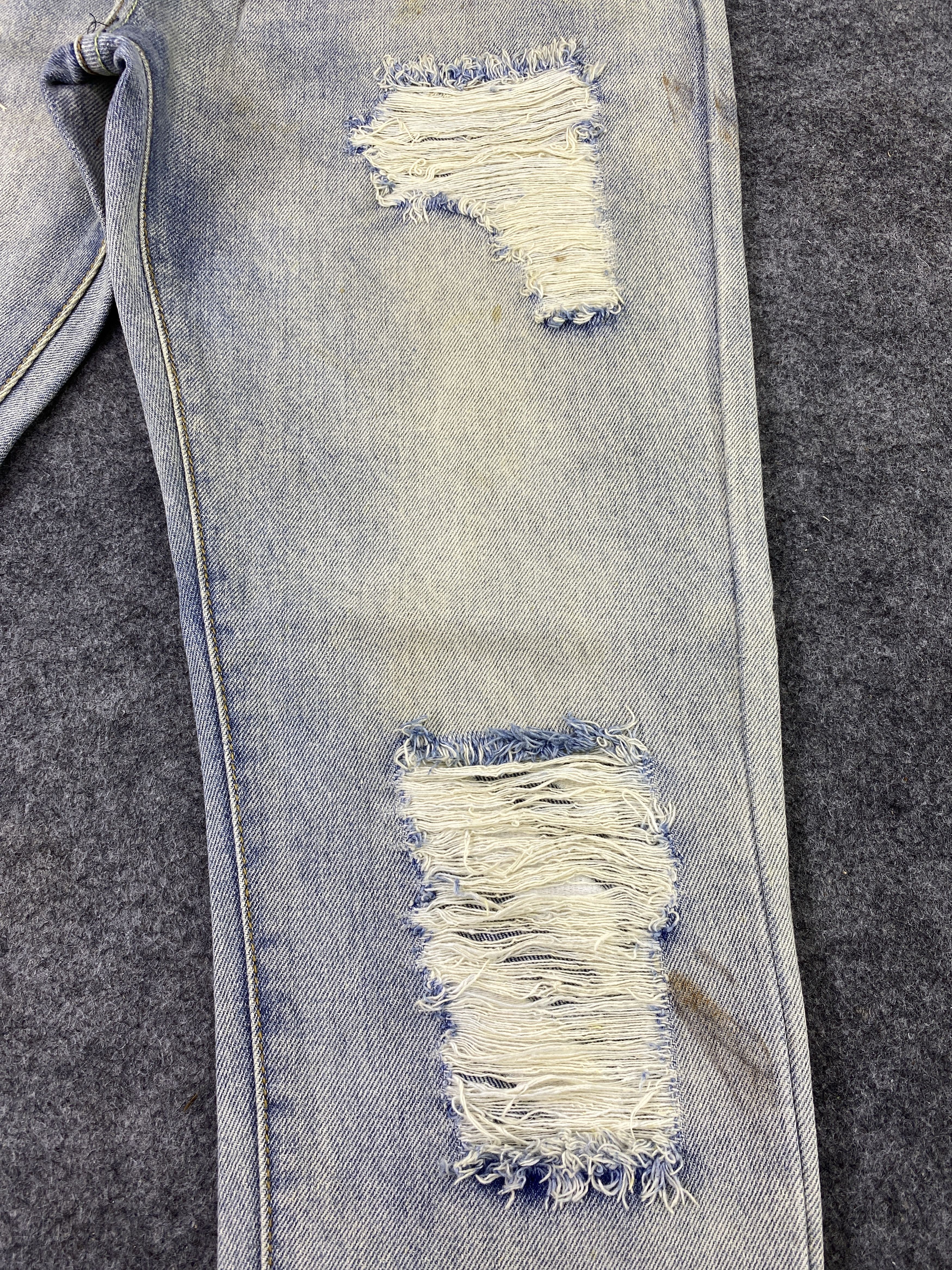 Japanese Brand Japanese Brand Distressed Faded Blue Jeans - J1075 Size US 33 - 8 Thumbnail