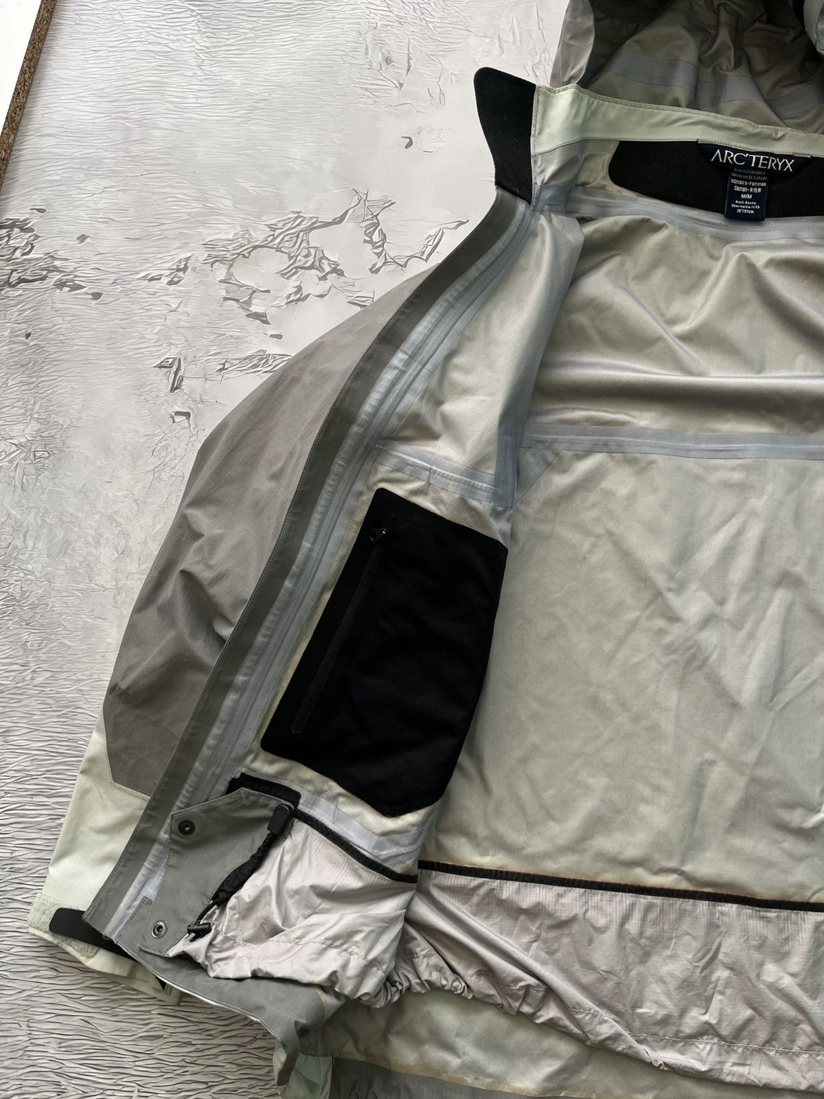 Arc'teryx Vintage 2003 Arc teryx Sidewinder Gore Tex XCR Jacket White Size M / US 6-8 / IT 42-44 - 7 Thumbnail