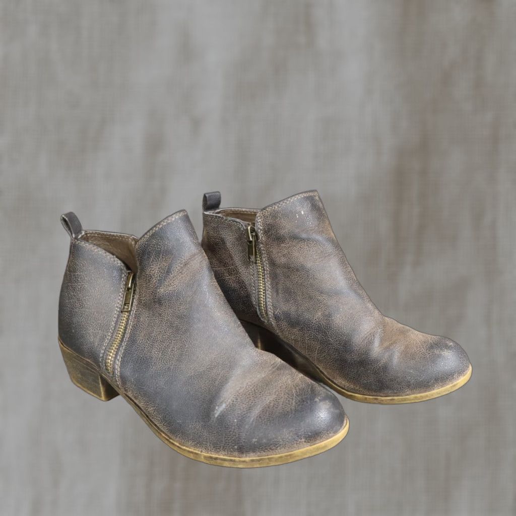 Vintage Vintage Dunes Easton Brown Faux Suede Ankle Booties Women’s Size 7.5 Low Block Heel Zip Closure Size US 7.5 / IT 37.5 - 1 Thumbnail