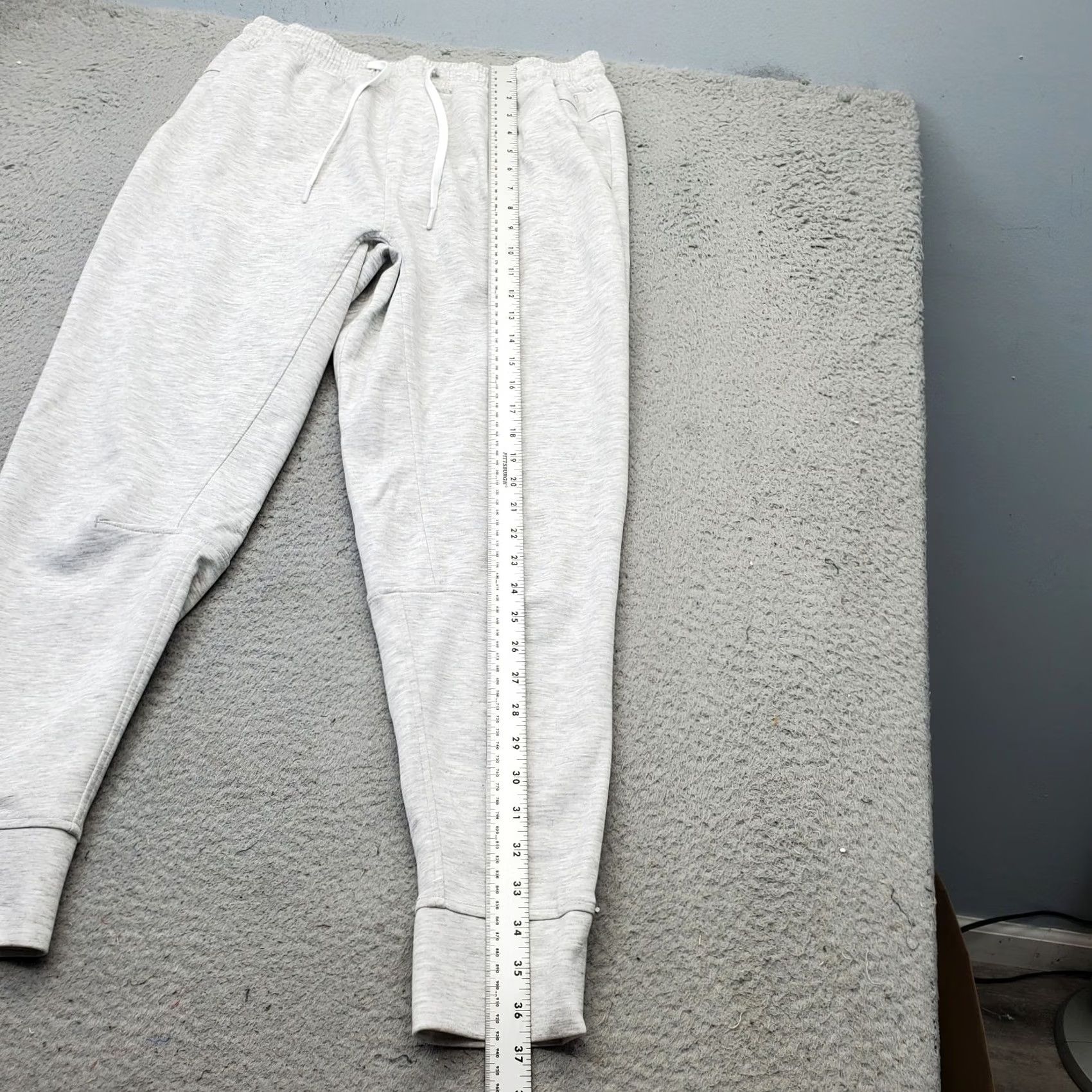 Kenneth Cole Kenneth Cole Sweatpants Womens Large Gray Athletic Fit Tapered Drawstring UPF 40+ Sweatpants Women L Gray Athletic Fit Tapered Drawstring UPF40+ Size 36" / US 14 / IT 50 - 3 Thumbnail