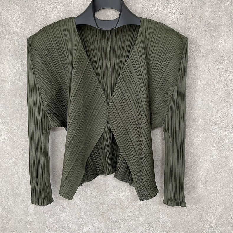 Issey Miyake issey miyake size:4 Military green cardigan 2506-Nextarrow Size XXS / US 00 / IT 34 - 1 Thumbnail