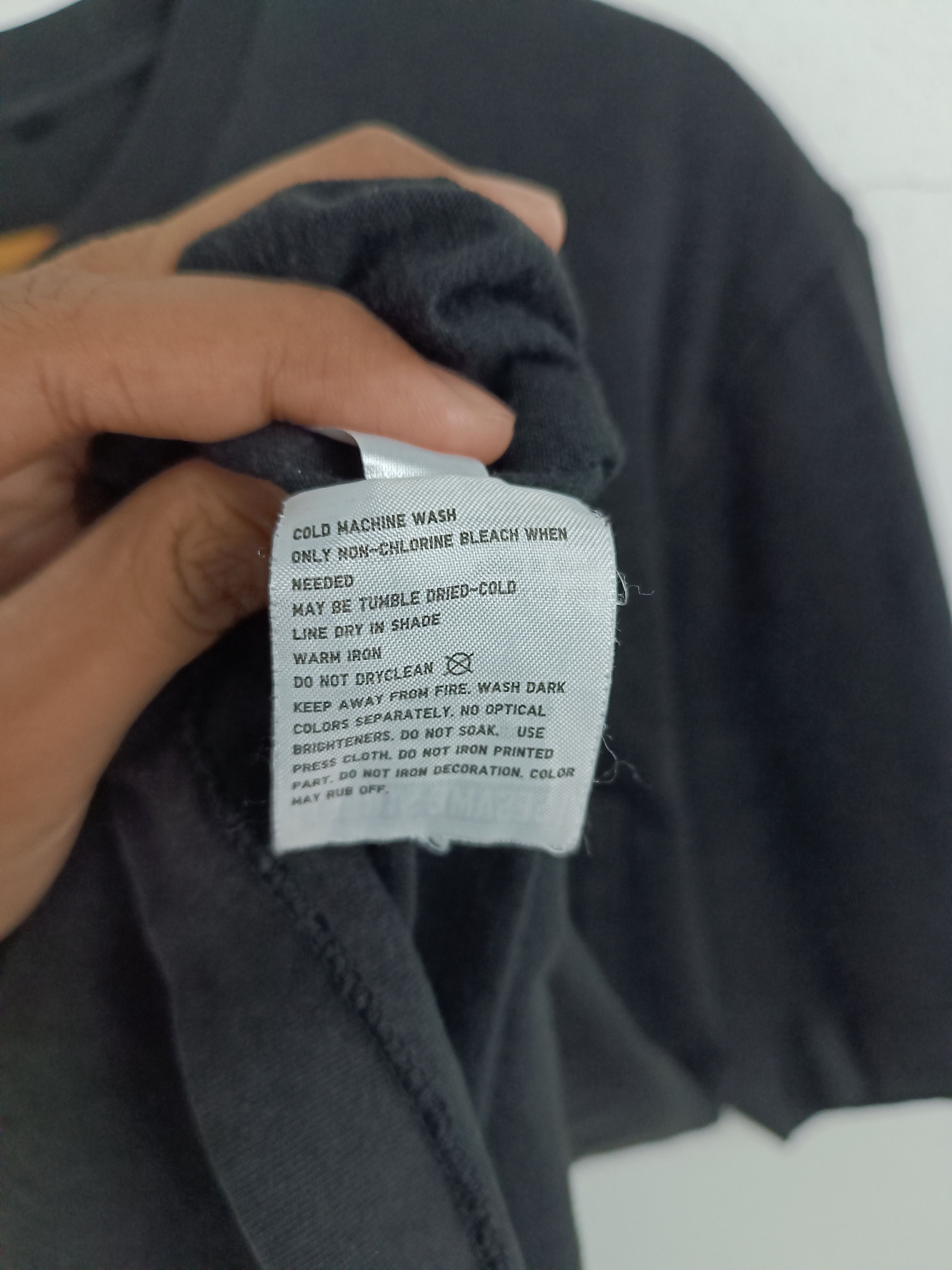 Kaws VINTAGE FADED KAWS X SESAME STREET POCKET TEE VERY RARE Size US L / EU 52-54 / 3 - 19 Thumbnail