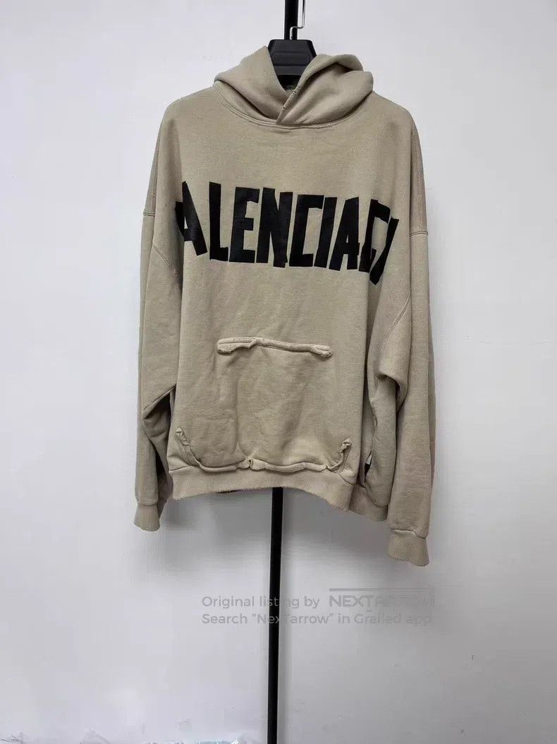 Balenciaga Balenciaga Letter Printed Hooded Sweater Size US XL / EU 56 / 4 - 1 Thumbnail