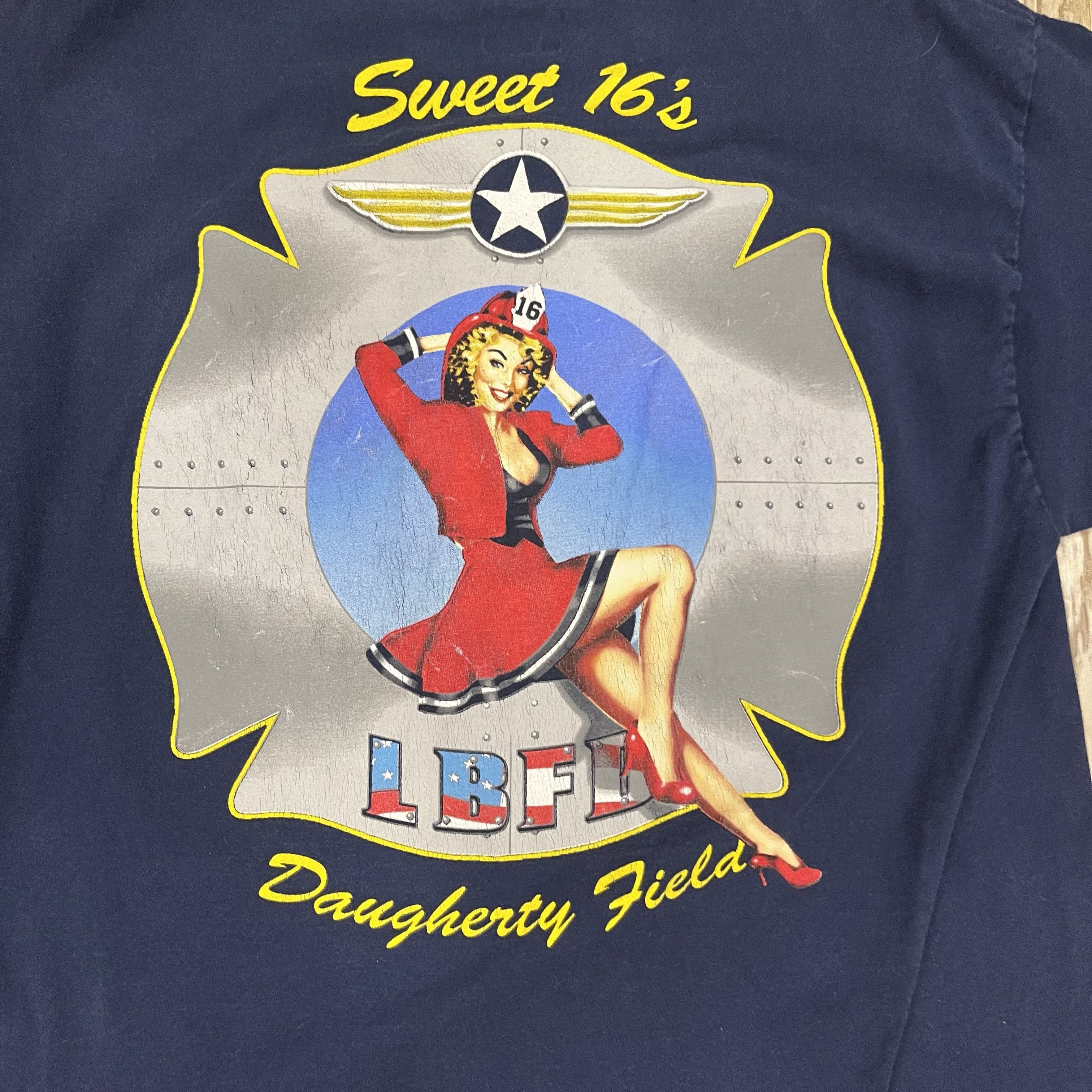Vintage Vintage LBFL Daugherty Field Graphic Tee Size US L / EU 52-54 / 3 - 3 Thumbnail