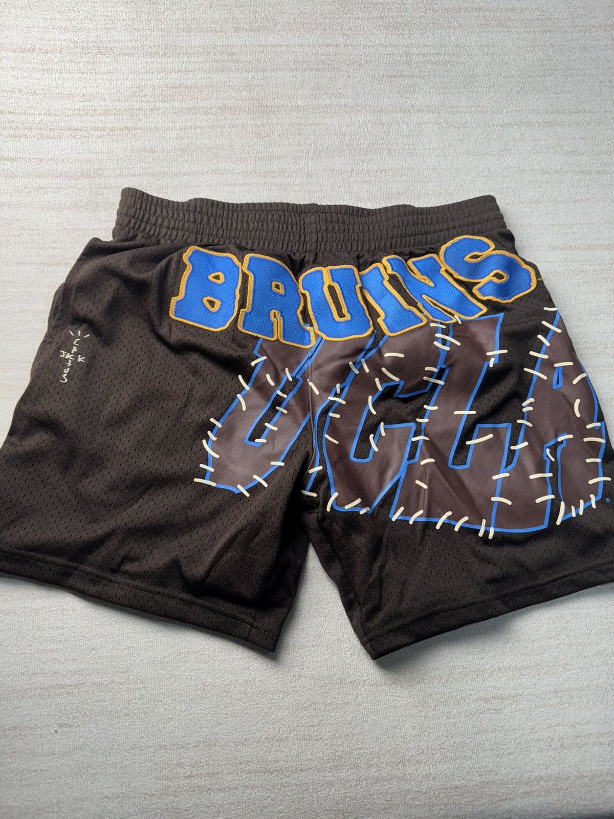 Mitchell & Ness × Travis Scott UCLA shorts xl Size US 36 / EU 52 - 1 Thumbnail