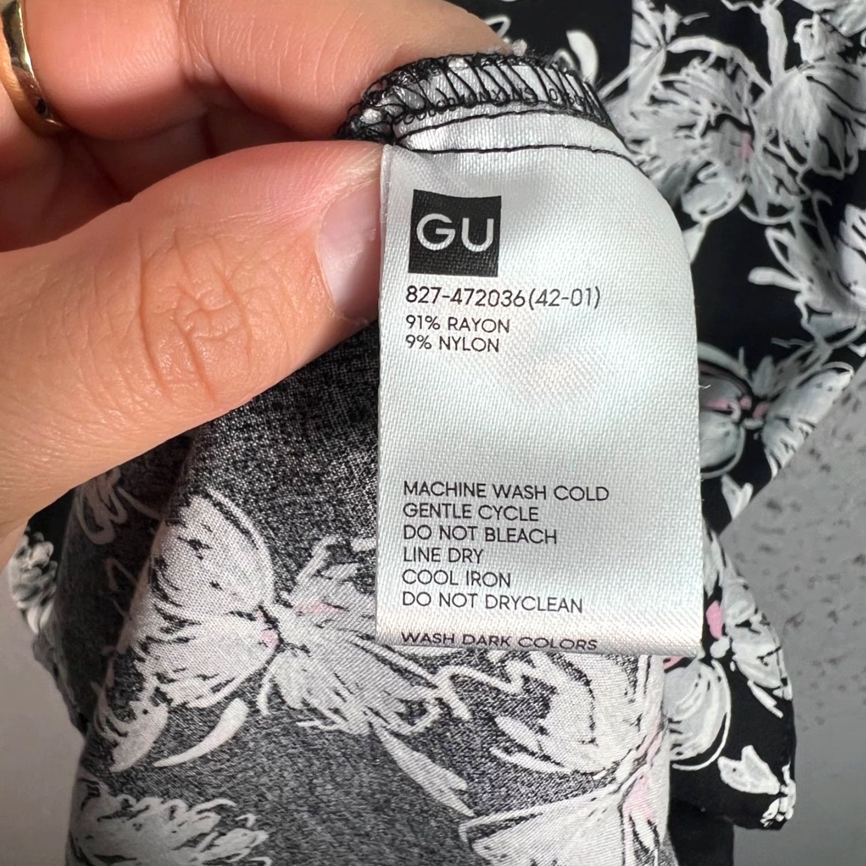 Vintage Gu Uniqlo Womens Dress Floral Black White V-Neck Short Sleeve Nylon Rayon Mini Fit & Flare S Black Womens No, not. (Oops) Size S / US 4 / IT 40 - 3 Thumbnail