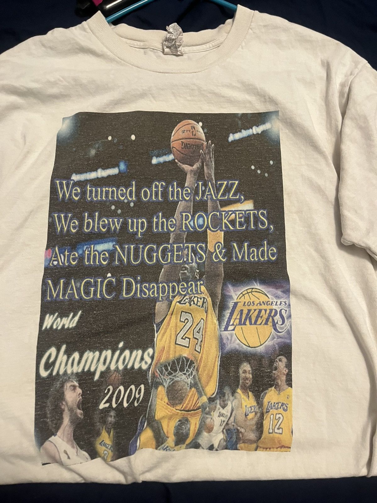 NBA Vintage AAA 2009 Kobe Lakers World Championship Shirt Size US L / EU 52-54 / 3 - 5 Thumbnail