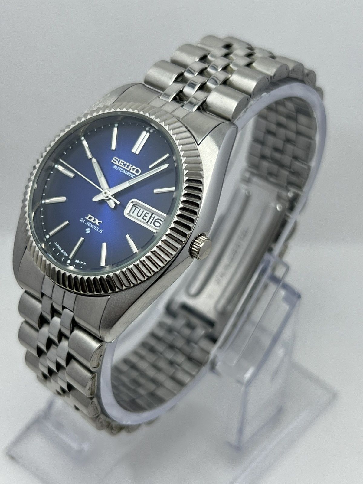 Seiko Seiko DX Automatic Fluted Bazel Day/Date Japan Size 36 - 13 Thumbnail