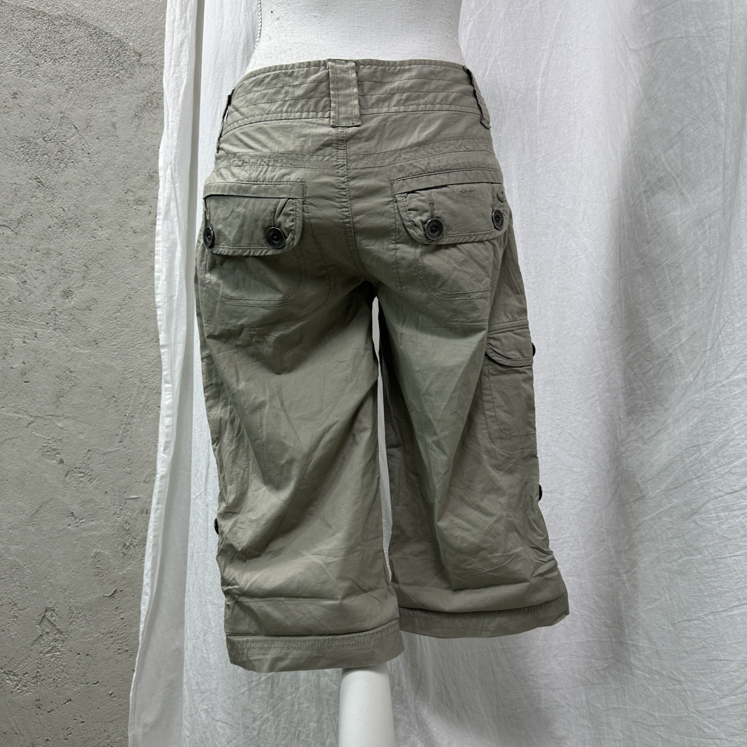 DKNY Vintage Streetwear Capri Cargo Shorts DKNY Y2K Size US 33 - 7 Thumbnail