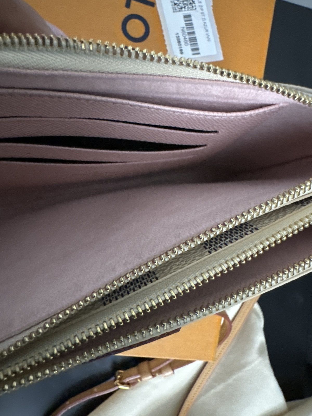 Louis Vuitton LV Double Zip Pochette Leather Convertible Clutch Size ONE SIZE - 3 Thumbnail