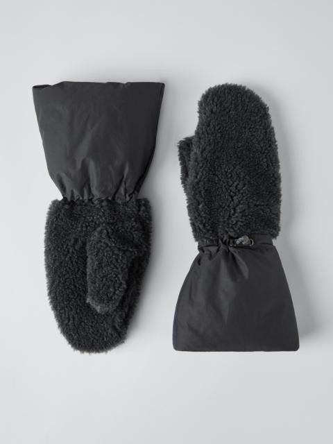 Brunello Cucinelli o1la1rc1a0325 Size: OS/ Gloves in Black Size ONE SIZE - 1 Thumbnail