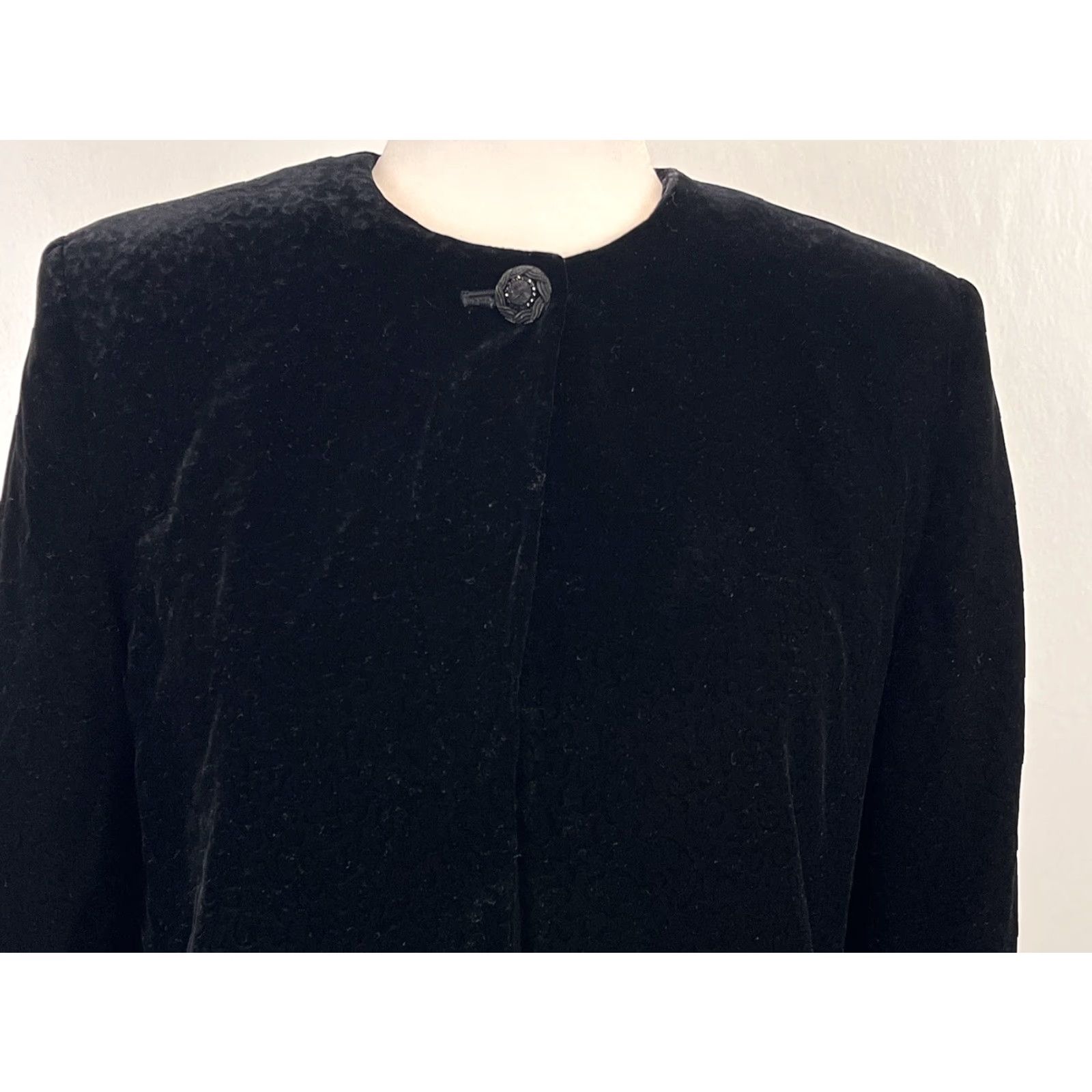 Talbots VINTAGE Talbots Black Velvet Jacket Sz 6 Womens Single Button Long Sleeve 90s Whimsigoth Size M / US 6-8 / IT 42-44 - 5 Thumbnail