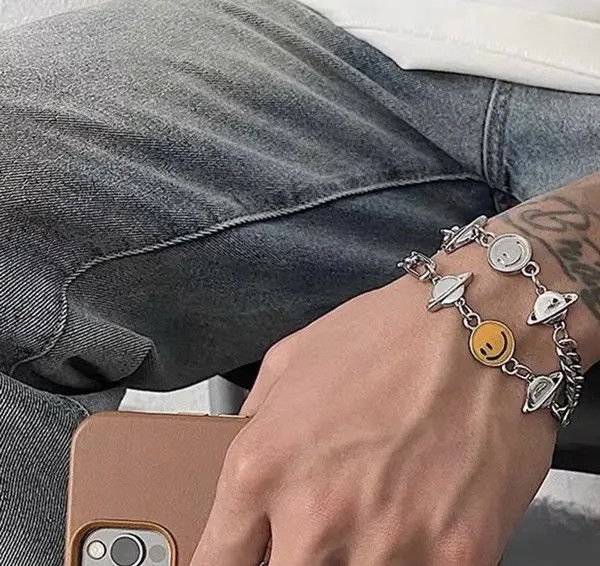 Designer × Vintage Retro smiley face bracelet Size ONE SIZE - 1 Thumbnail