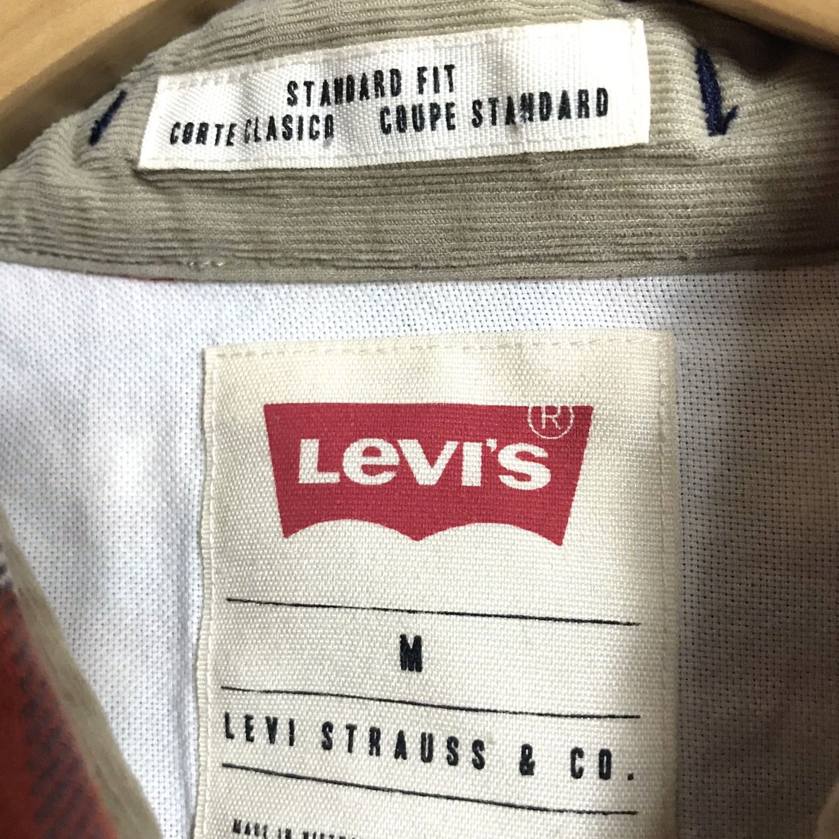 Levi's Levi's Shirt Mens Medium Button-Down Cotton Brick Red Plaid Flannel Standard Fit Size US M / EU 48-50 / 2 - 2 Thumbnail