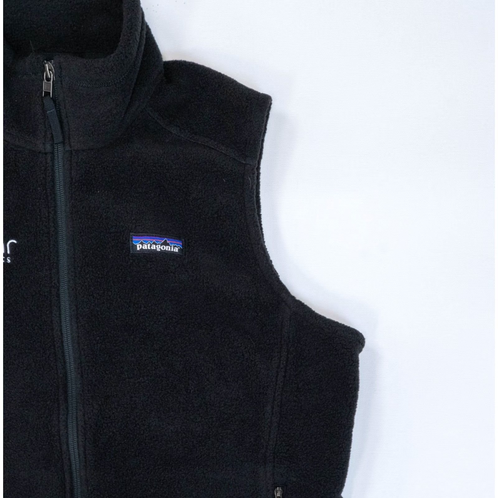 Patagonia VINTAGE Patagonia Synchilla Vest Womens Large Black Full Zip Fleece Outdoors Hiking Logo Size L / US 10 / IT 46 - 3 Thumbnail