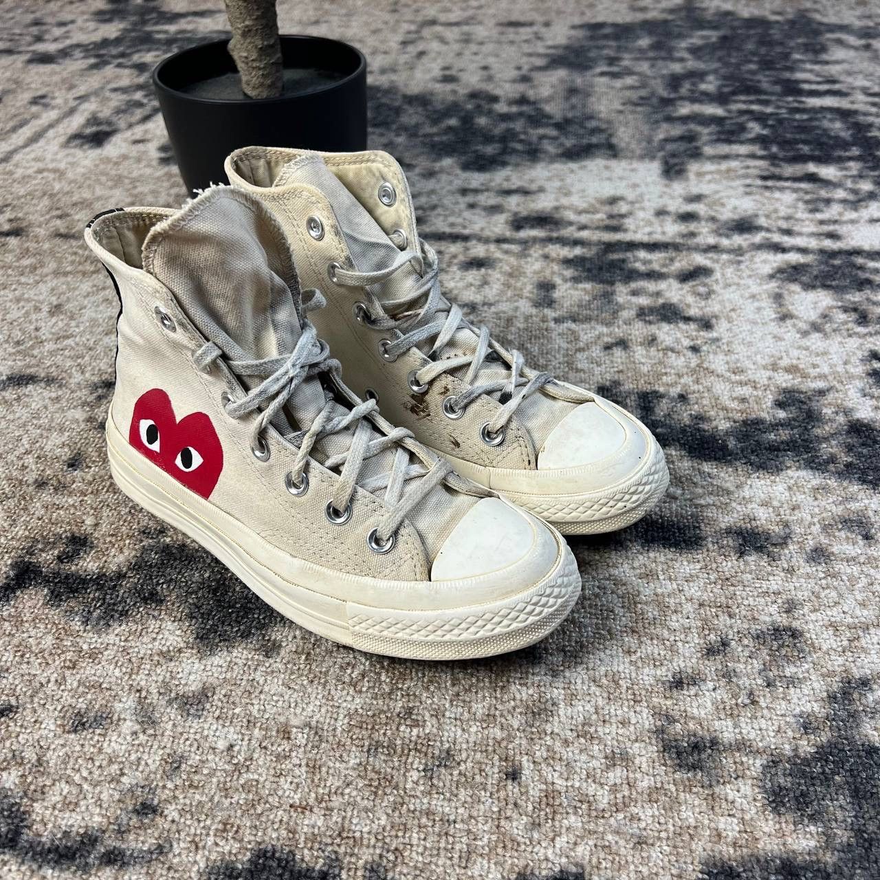 Comme des Garcons PLAY × Converse Converse x Comme Des Garcons PLAY Hi-Top Sneakers Size US 6 / IT 36 - 2 Thumbnail
