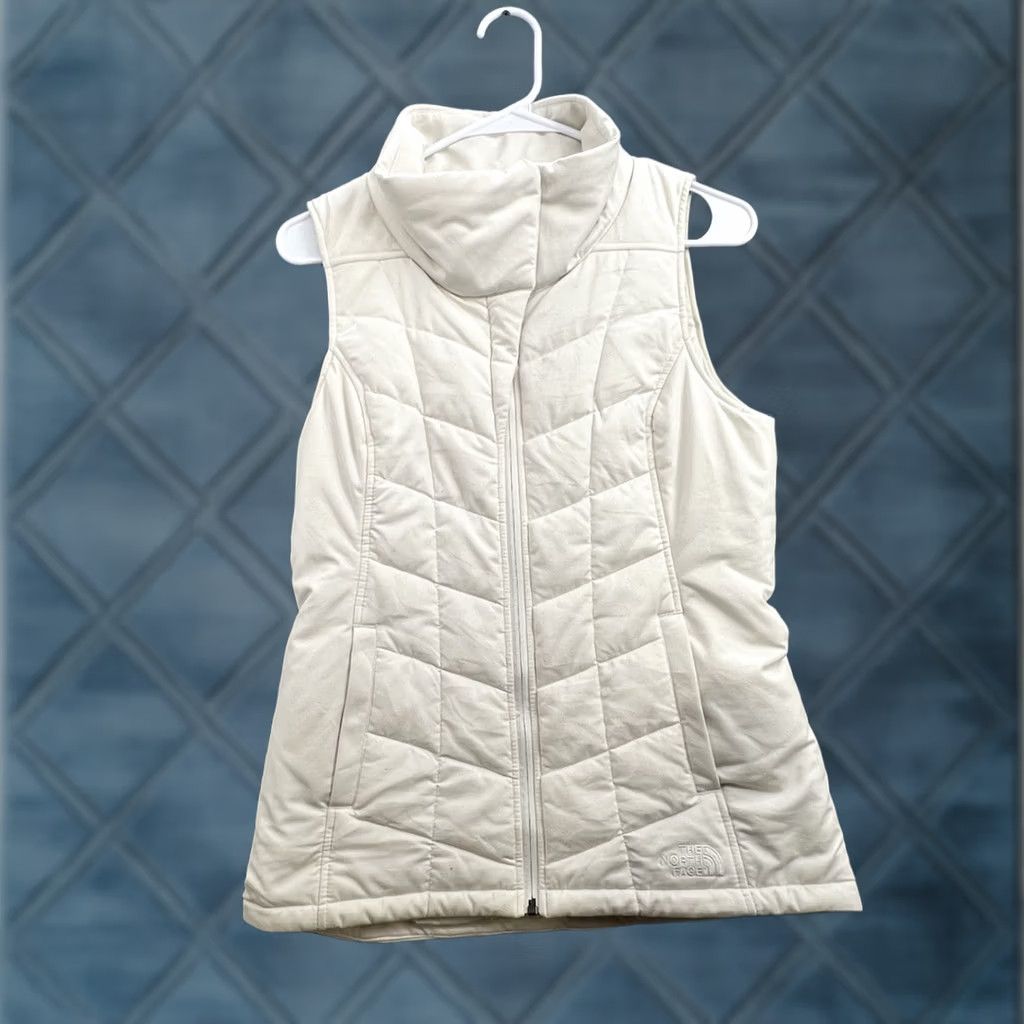 The North Face VINTAGE? The North Face Women’s Cream White Quilted Insulated Vest Size Small Size S / US 4 / IT 40 - 1 Thumbnail