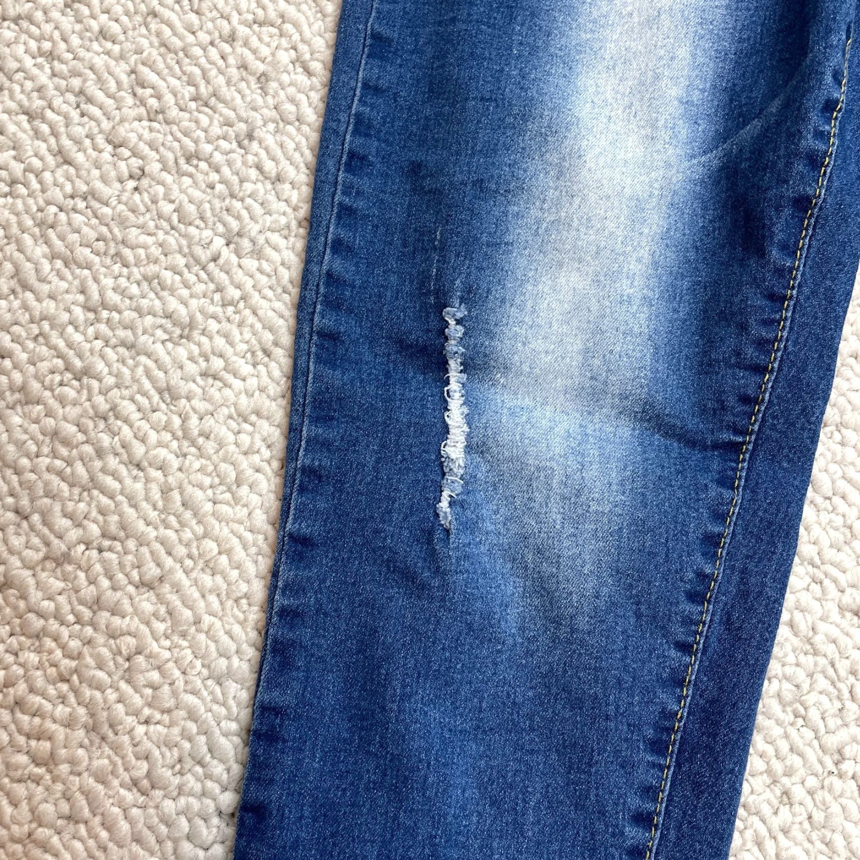 Denime Unbranded Skinny Jeans Womens XL 30x29 Denim Blue Distressed Sandblasted Dark Wash MidRise 5-Pocket Stretch Size 40" / US 18 - 4 Thumbnail