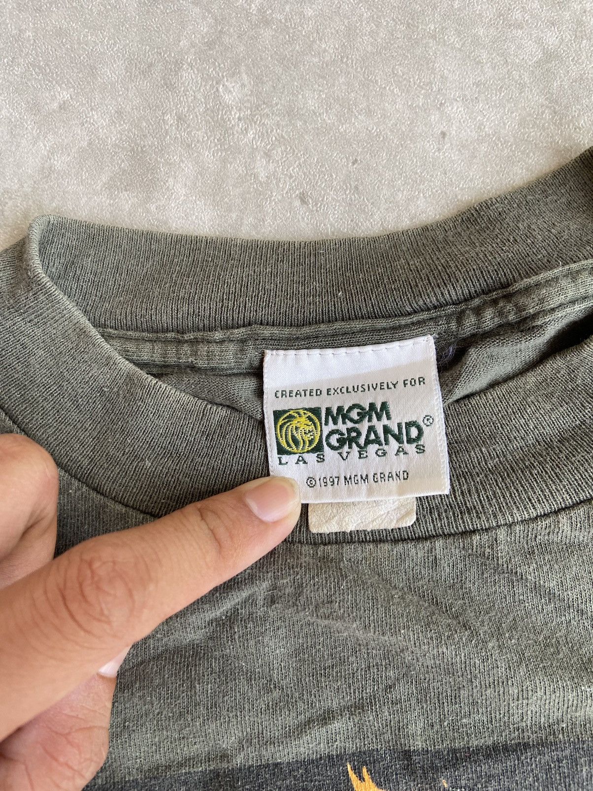Vintage Vintage 1990’s MGM Grand Lion Graphic Tee Medium Size M / US 6-8 / IT 42-44 - 3 Thumbnail
