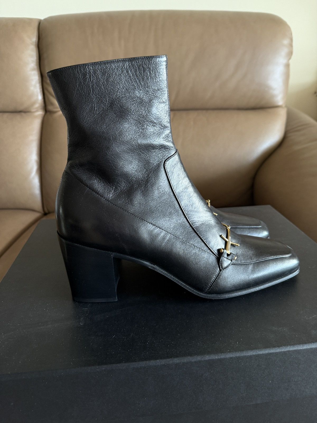 Saint Laurent Black Leather beau horsebit boots Saint Laurent - Beau leather ankle boots Saint Laurent main image 2