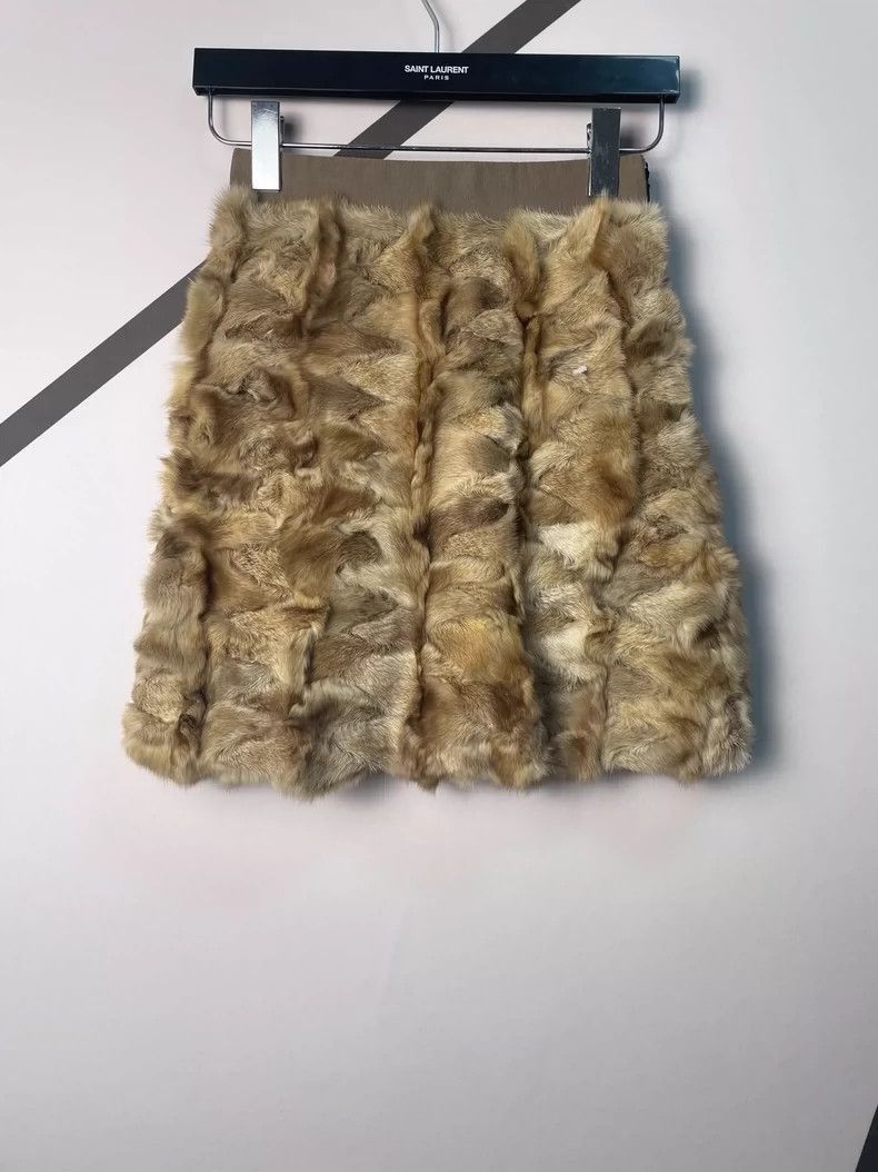 Saint Laurent Paris Saint Laurent Paris Show off fur short skirt-2506 Size US 32 / EU 48 - 1 Thumbnail
