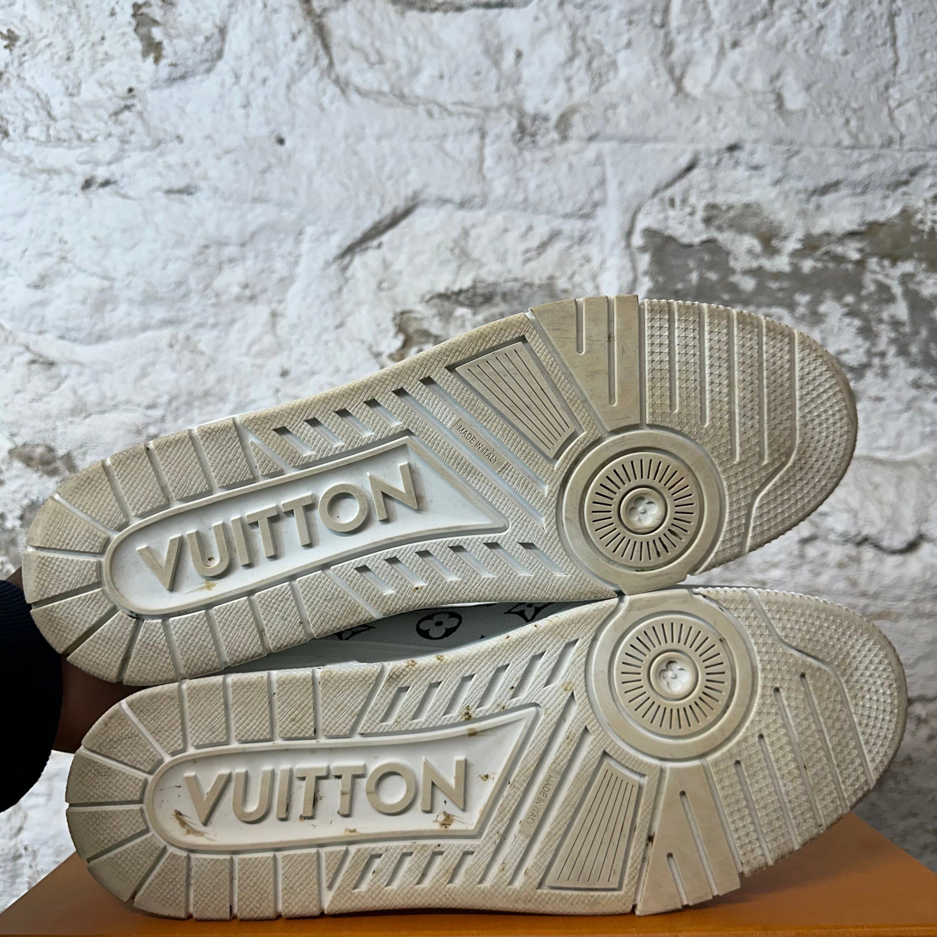 Louis Vuitton Louis Vuitton Monogram White Trainer Sneaker Sz 12 (10.5LV) Size US 12 / EU 45 - 6 Thumbnail