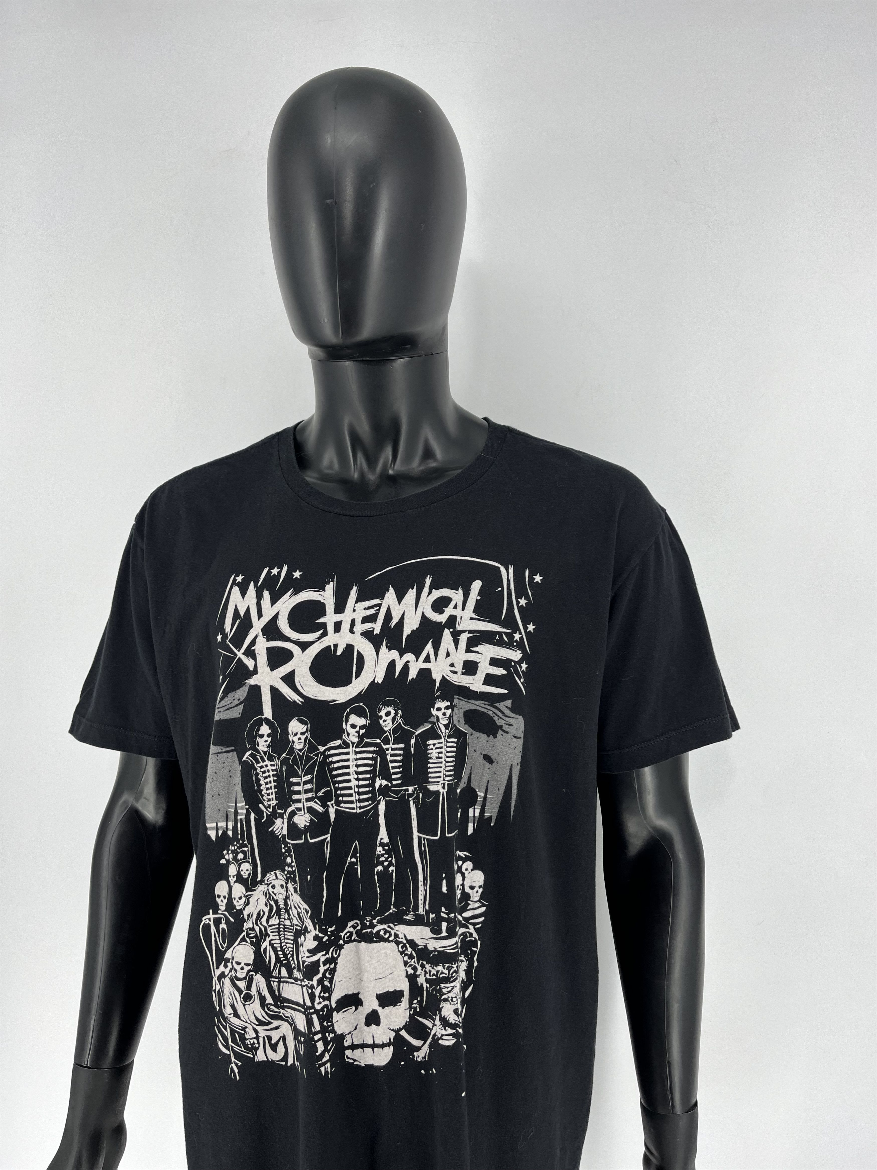Band Tees × Vintage My Chemical Romance Vintage Y2K Rock Band Tee Size US XL / EU 56 / 4 - 9 Thumbnail