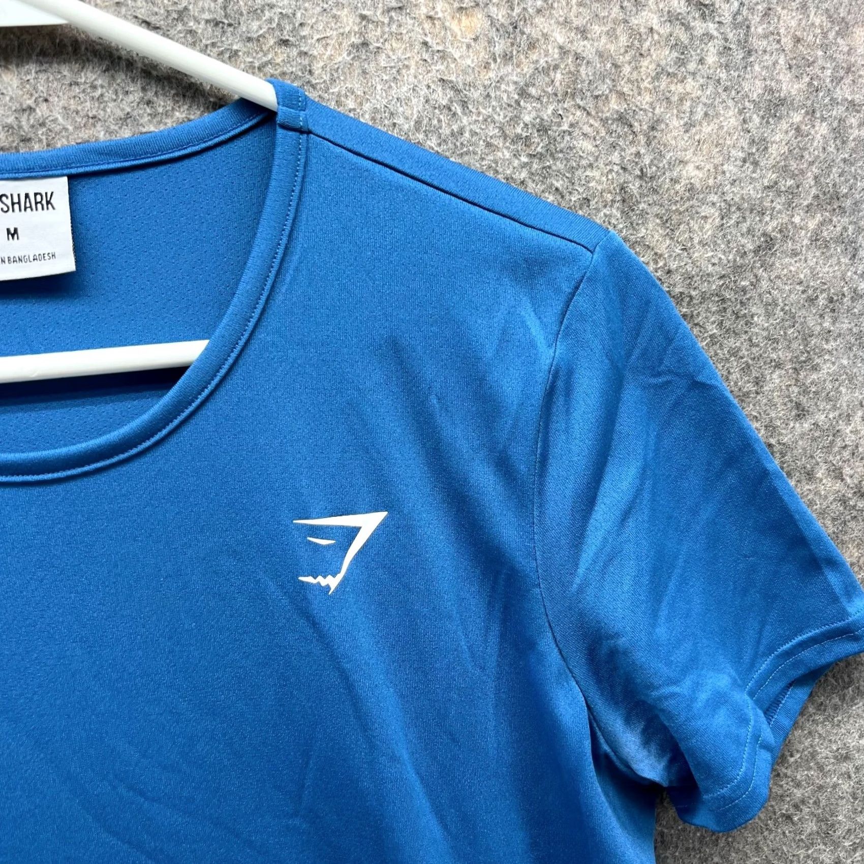 Gymshark VINTAGE Gymshark Shirt Women M Blue White Solid Crew Neck Short Sleeve Polyester Knit Regular All Seasons Womens Size M / US 6-8 / IT 42-44 - 4 Thumbnail