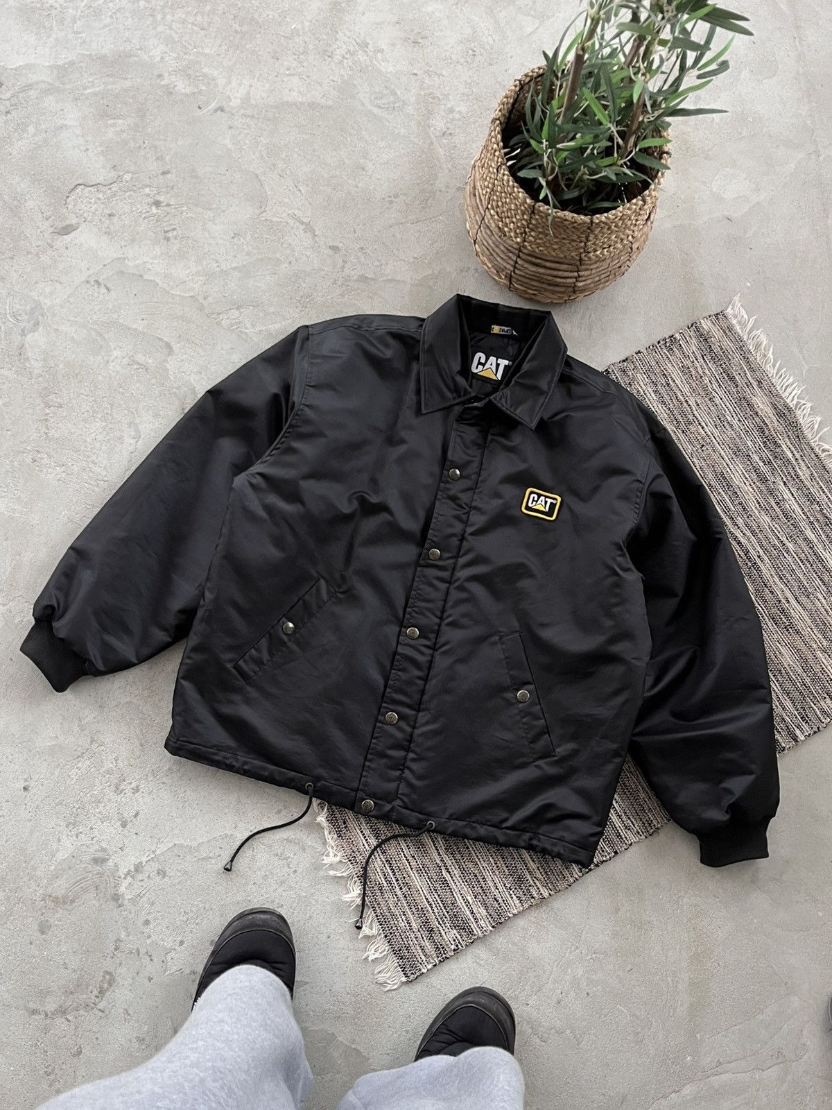 Caterpillar Vintage Caterpillar Black Nylon Y2K Coach Workwear Jacket Size US L / EU 52-54 / 3 - 1 Thumbnail