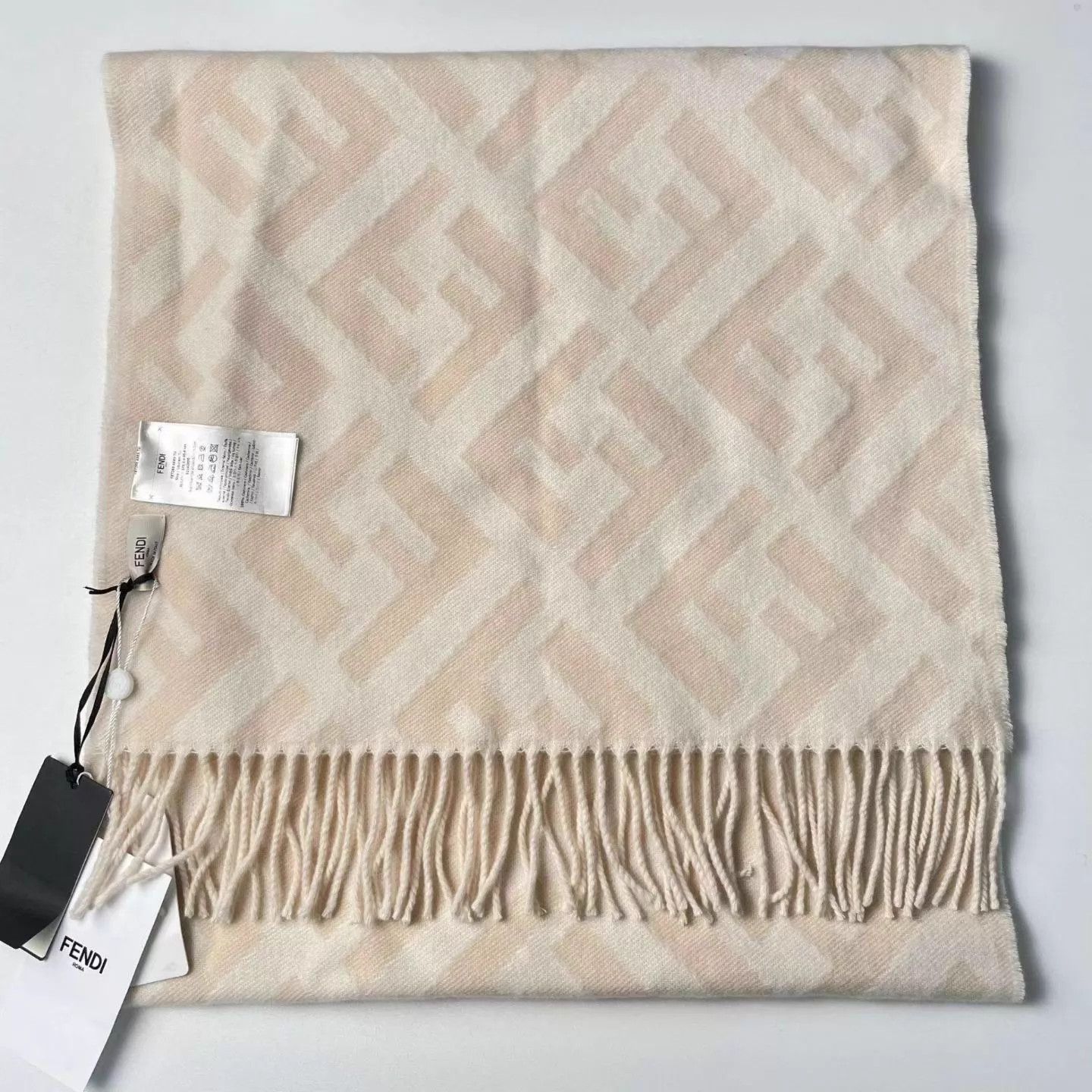 Fendi Fendi Scarf with tags Size ONE SIZE - 5 Thumbnail