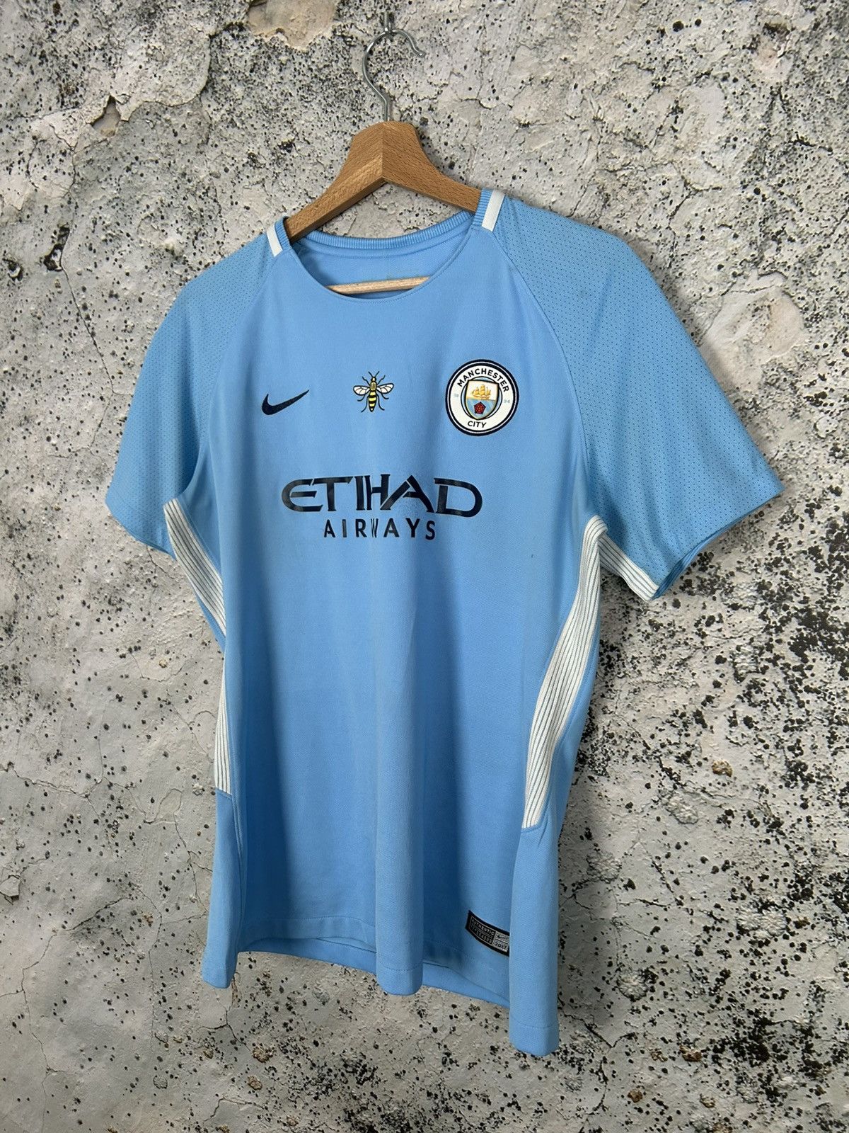 Nike Manchester City Bee Nike Soccer Jersey Football Rare Sport Size US M / EU 48-50 / 2 - 2 Thumbnail