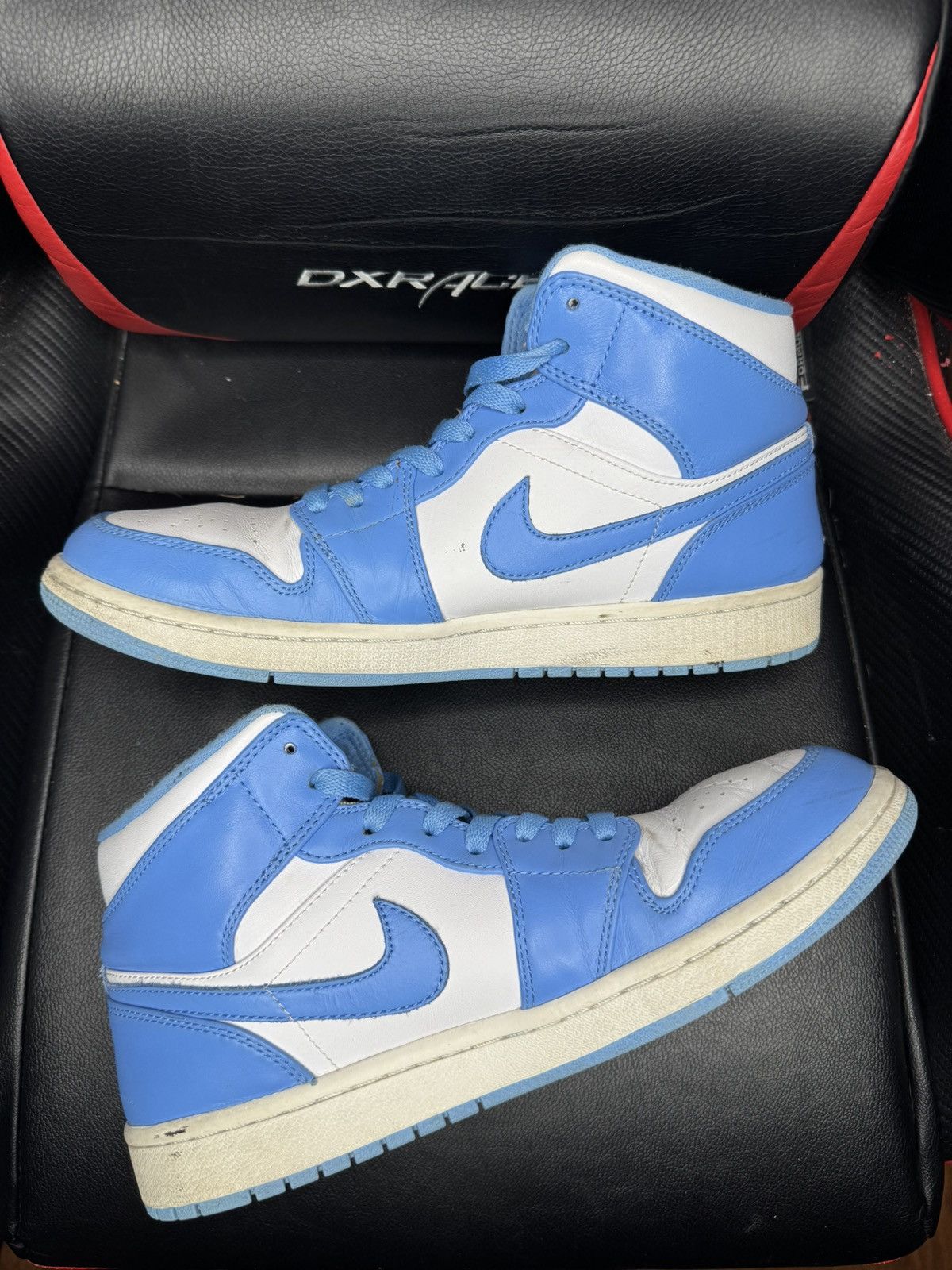 Jordan Brand Air Jordan 1 Mid ‘UNC’ - size 9.5 Size US 9.5 / EU 42-43 - 3 Thumbnail