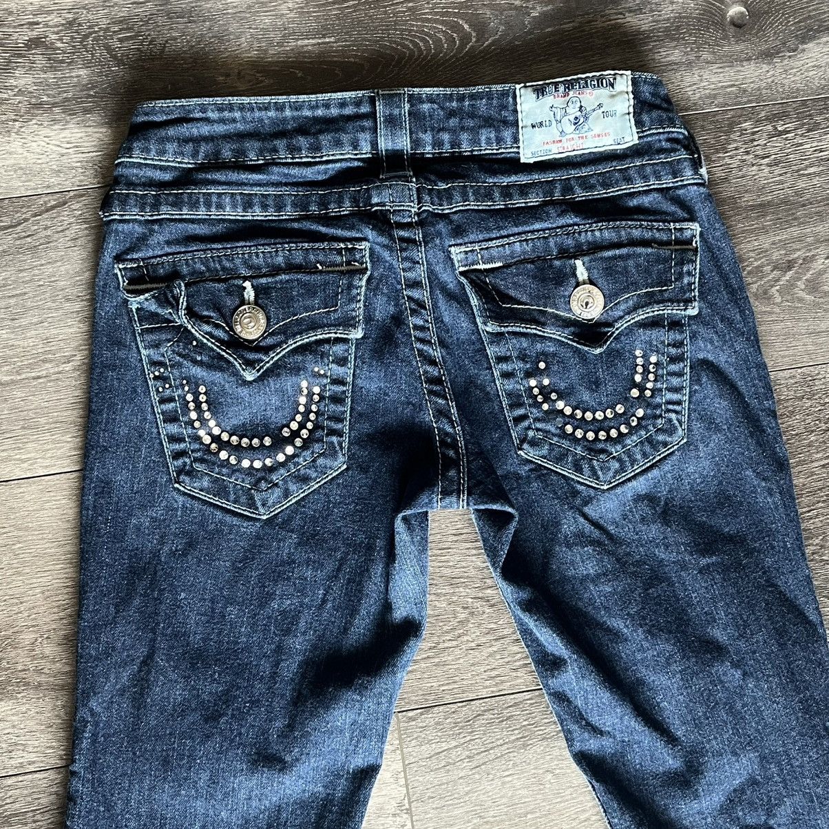 True Religion Vintage True Religion Studded Logo Low Rise Straight Jeans Size 25" / US 0 / IT 36 - 3 Thumbnail