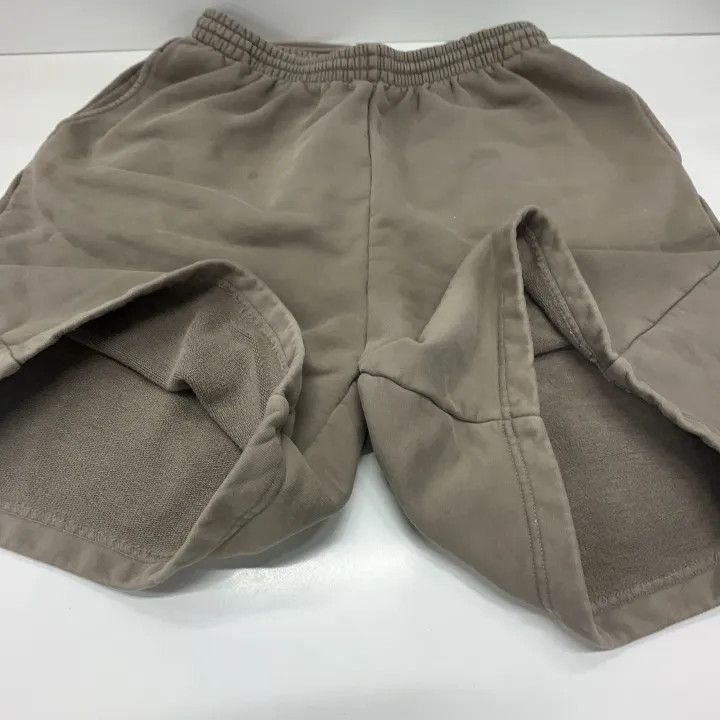 Balenciaga Balenciaga Balenciaga SS22 Logo Print Relaxed Shorts -2507 Size US 26 / EU 42 - 9 Thumbnail