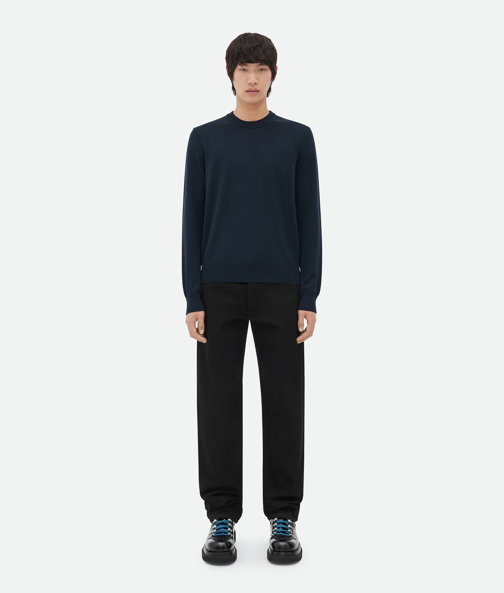 Bottega Veneta o1n1vont1224 "Bv" Embroidery Wool Jumper in Midnight Blue Size US L / EU 52-54 / 3 - 1 Thumbnail
